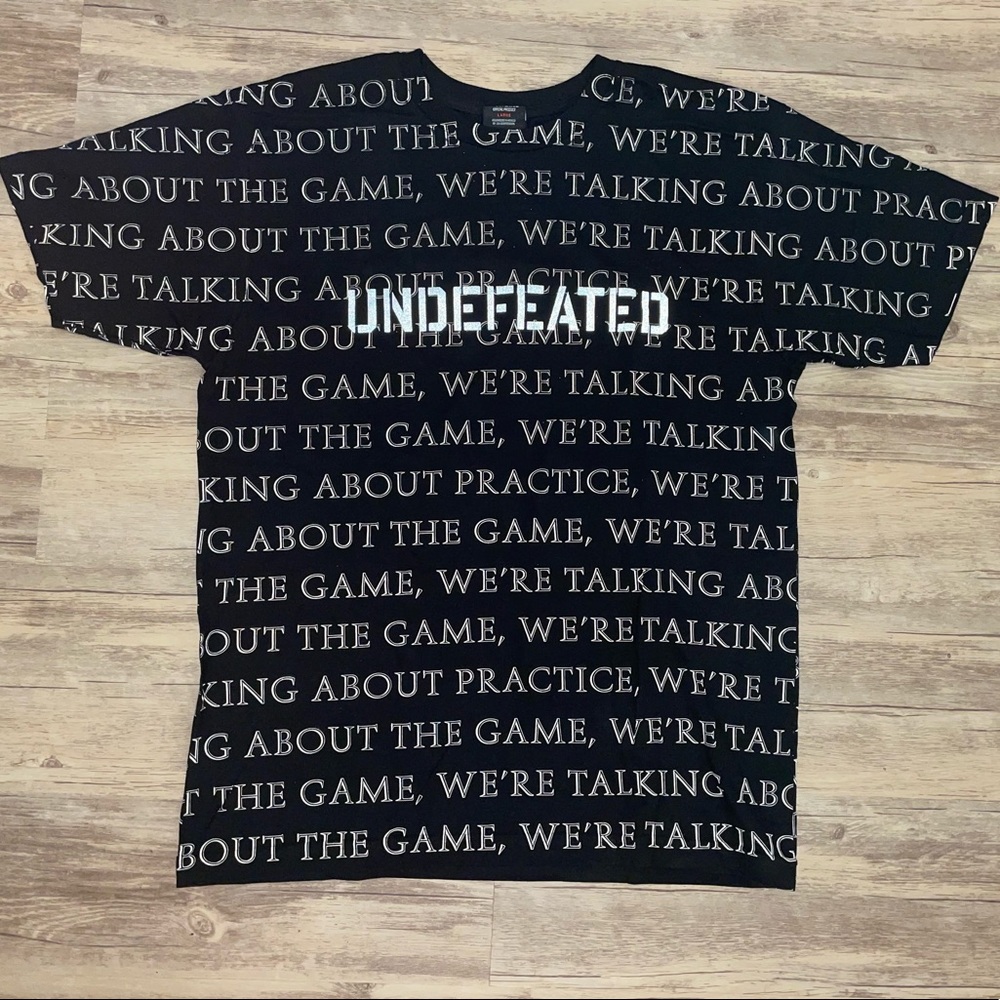 Undefeated all over print t-shirt Large NWOT